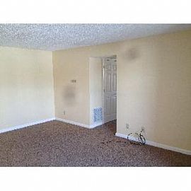 Great 2br/1 5ba Condo Available in Fairf in Fairfield, OH (Photo 5 of 5)