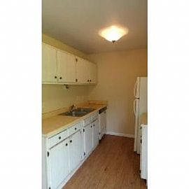 1556 Meredith #2 in Cincinnati, OH (Photo 3 of 5)