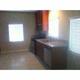 Lower Move-In Cost in Pomona, CA (Photo 5 of 5)