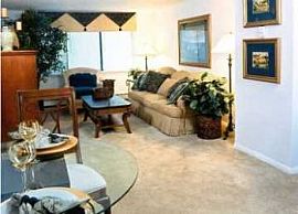 2 Bed 1 Bath Milford, A/c, Washer/dryer, in Milford, MA (Photo 5 of 5)