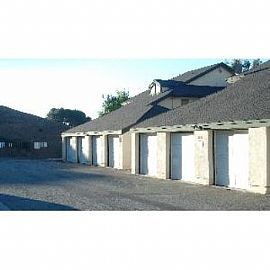 Spacious 1 Bedroom 1 Bathroom Condo in Arrowhead Farms, CA (Photo 3 of 5)