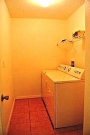 Upscale Gated Community 3/2 All Applianc in Leesburg, FL (Photo 2 of 5)