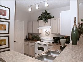 2 Bd/2 Bath Welcome Home to The Estates in Lockhart, FL (Photo 2 of 5)