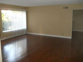 Remodeled Beach Close 5 Bed, 3 Bath in Huntington, CA (Photo 4 of 5)