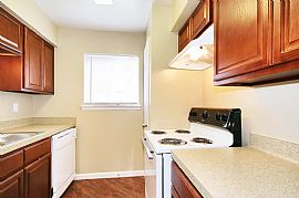 0 Bd/1 Bath Lake Houston Pines, The Righ in Houston, TX (Photo 4 of 5)