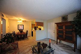 2 Bd/2 Bath Close to I-30 and 360, Schoo in Arlington, TX (Photo 3 of 5)