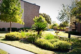 2 Bd/2 Bath Great Prices! in The Heart O in Austin, TX (Photo 2 of 5)