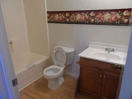 850 Orchard in Manteca, CA (Photo 4 of 5)