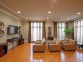2 Bd/2 Bath Mins to Shopping, Dining, And in North Bethesda, MD (Photo 2 of 5)