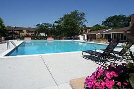 Reduced Pricing..Huge Amenity Package! in Arlington Heights, IL (Photo 3 of 5)