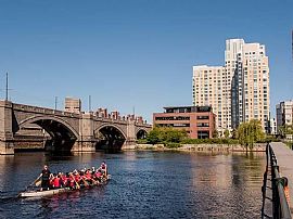 2 Bd/2 Bath Live in The Hearth of North in Cambridge, MA (Photo 3 of 5)