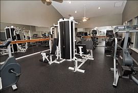 2 Bd/2 Bath Tucked Away Amid Swaying Pal in Orlando, FL (Photo 2 of 5)