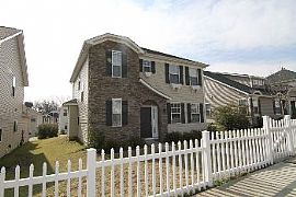 3 Br W/upgrades and Charm in Davis Lake-Ea in Charlotte, NC