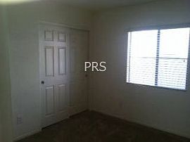 Single Family Rental Home in Gilbert in Higley, AZ (Photo 3 of 5)