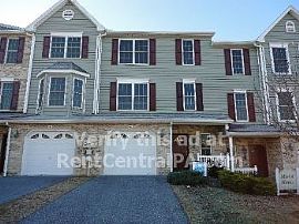 465 Sunday Drive in Chambers Hill, PA