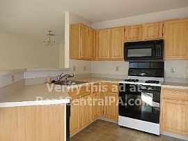 139 Oriole Ct in Brownstone, PA (Photo 3 of 5)