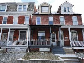 2425 Reel St in Beaufort Farm, PA