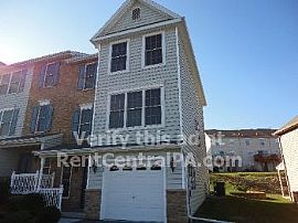 483 Sunday Dr in Chambers Hill, PA