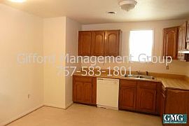 Duplex Rental Home in Norfolk in Norfolk, VA (Photo 4 of 5)