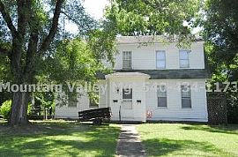 Duplex Rental Home in Town of Shenandoah in Shenandoah, VA