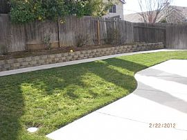 Quiet Cul-De-Sac in Elk Grove, CA (Photo 3 of 5)