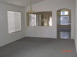 Quiet Cul-De-Sac in Elk Grove, CA (Photo 4 of 5)