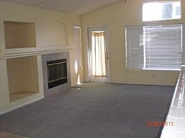 Quiet Cul-De-Sac in Elk Grove, CA (Photo 5 of 5)