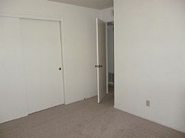 Central Location, Easy Commutte in Sacramento, CA (Photo 5 of 5)