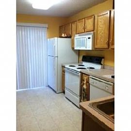 Spacious 2 Bedroom Townhome in Elk River, MN