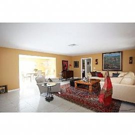 3bd/2ba Home with Beautiful Pool!! in Boynton Beach, FL (Photo 4 of 5)