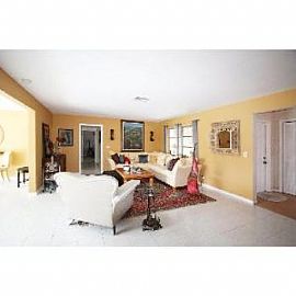 3bd/2ba Home with Beautiful Pool!! in Boynton Beach, FL (Photo 5 of 5)