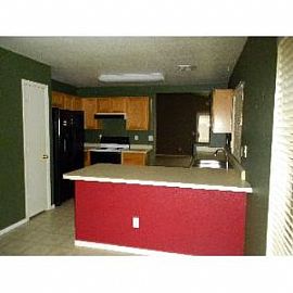 Colorful El Mirage 3 Bedroom in El Mirage, AZ (Photo 5 of 5)