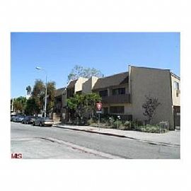 1bed/1bath Condo in Reseda in Encino, CA (Photo 2 of 5)
