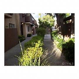 1bed/1bath Condo in Reseda in Encino, CA (Photo 5 of 5)