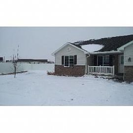 Spacious 3 Bedroom Home in Beachs Corner, ID (Photo 3 of 5)