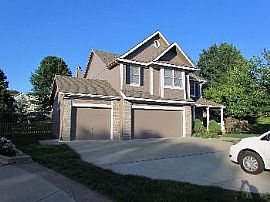 Home in Liberty School District Availabl in Liberty, MO