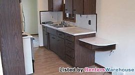 Charmed!! Highland Park Neighborhood - S in Saint Paul, MN (Photo 4 of 5)