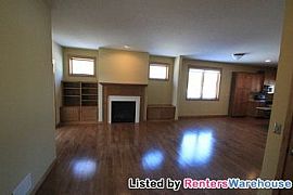 Handicap Accessible Luxury Townhome in V in North Oaks, MN (Photo 4 of 5)