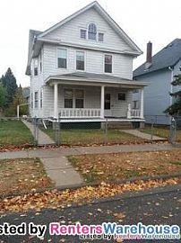 2 Bedroom with Hardwood in Saint Paul, MN