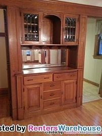 2 Bedroom with Hardwood in Saint Paul, MN (Photo 2 of 5)