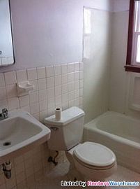 Great 2 Bedroom Home in Northeast in Minneapolis, MN (Photo 5 of 5)