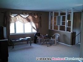 Nice 3bd/2ba Townhome in Maple Grove! in Dayton, MN (Photo 2 of 5)