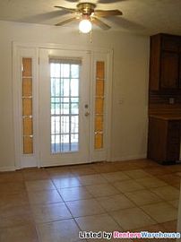 Spacious 3 Bedroom, Ready to Rent in Sto in Stone Mountain, GA (Photo 4 of 5)