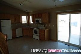Single Family Home 2 Bed 1 Bath in Somerset, WI (Photo 3 of 5)