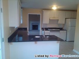 5 Bedroom 3.5 Bath W/mother-In-Suite In in Suwanee, GA (Photo 4 of 5)