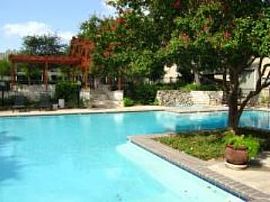 San Antonio 1 Bed with Balcony, Fireplace in Castle Hills, TX (Photo 3 of 5)