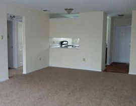 2 Bd/2 Bath There Is No Place Like a Wes in Knoxville, TN (Photo 5 of 5)