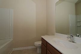 2 Br Town House W/enclosed Patio in Summ in Davidson, NC (Photo 5 of 5)