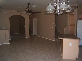 Beautiful 3br + Den in Cave Creek Villas in Phoenix, AZ (Photo 4 of 5)