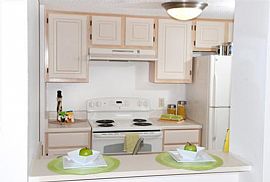 2 Bd/2 Bath Valencia Plantation, a Seclu in Belle Isle, FL (Photo 2 of 5)